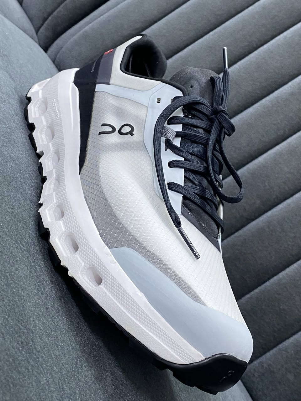 On cloudvista orginal.new -size 41..مارکەی ئۆن بالە ئەمریکی ئۆرجنال ئەسلی بەکار نەهاتوو لۆک قیاس ٤١….باله امريكى ماركة اون كلاودفيستا غير مستخدم اورجنال وكاله قياس ٤١..يوجد توصيل ***********.. 🇨🇭 🇨🇭 🇨🇭
