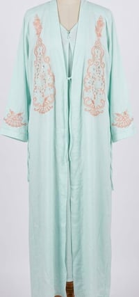 بنات • دشداشة وروب • لبسته مره