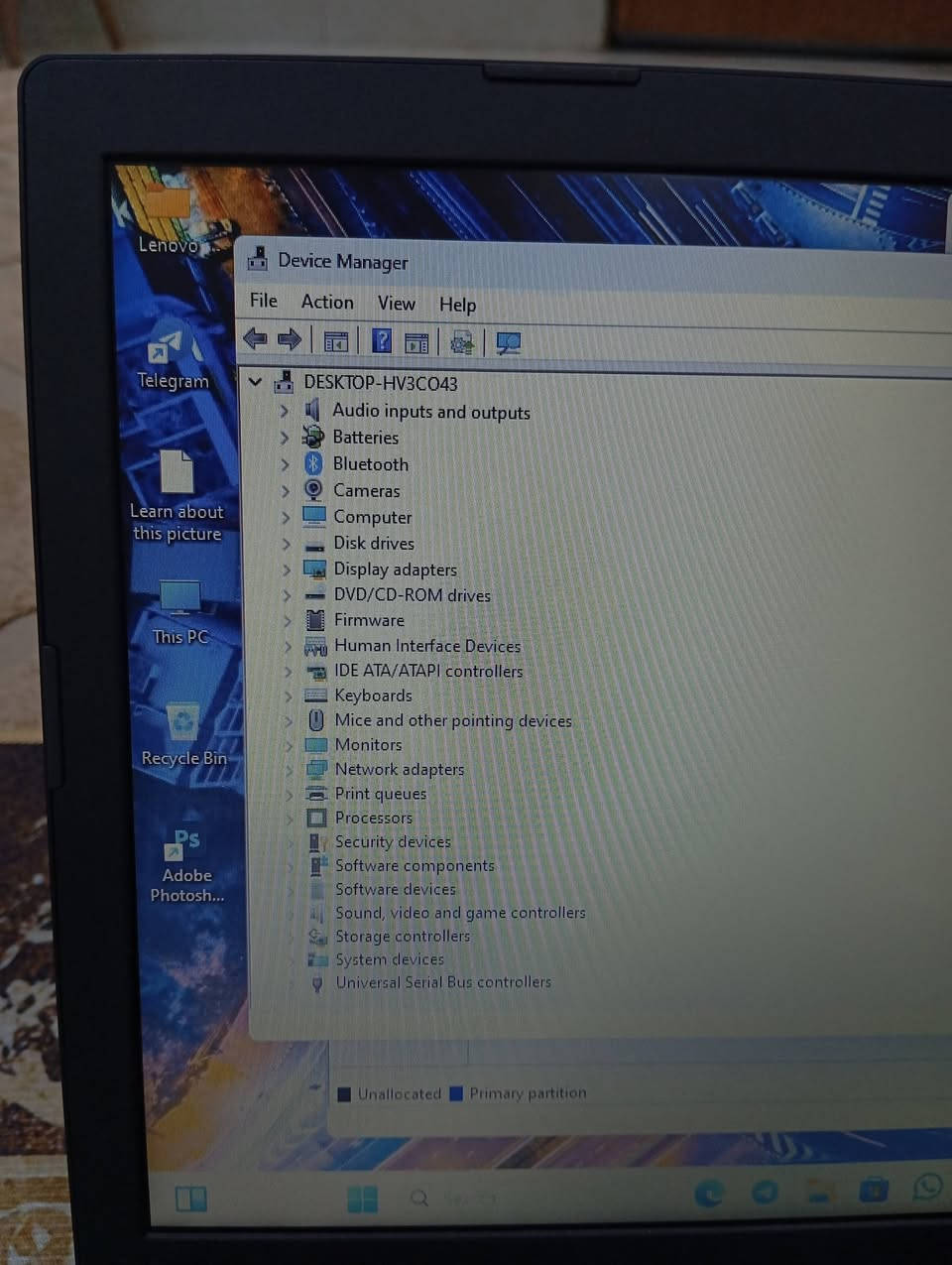 سلام عليكم لابتوب لينوفو
نضافه 100/100 
مكان بغداد الوزيريه سعره 175
متواجد ماسنجر واتساب رقم ***********
