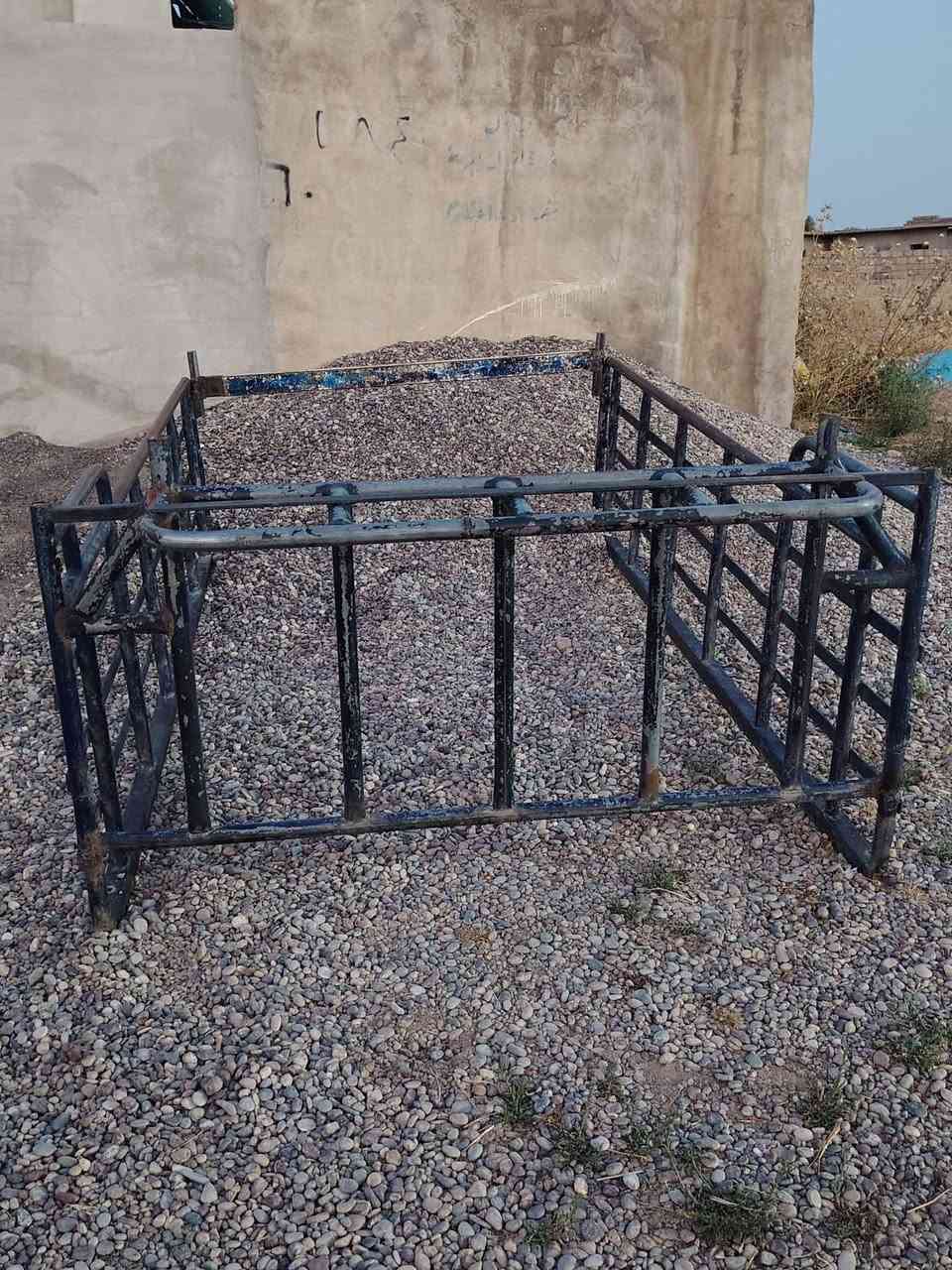 محجل كيا للبيع جديد نضيف السعر 150 بي مجال الشراي،***********
