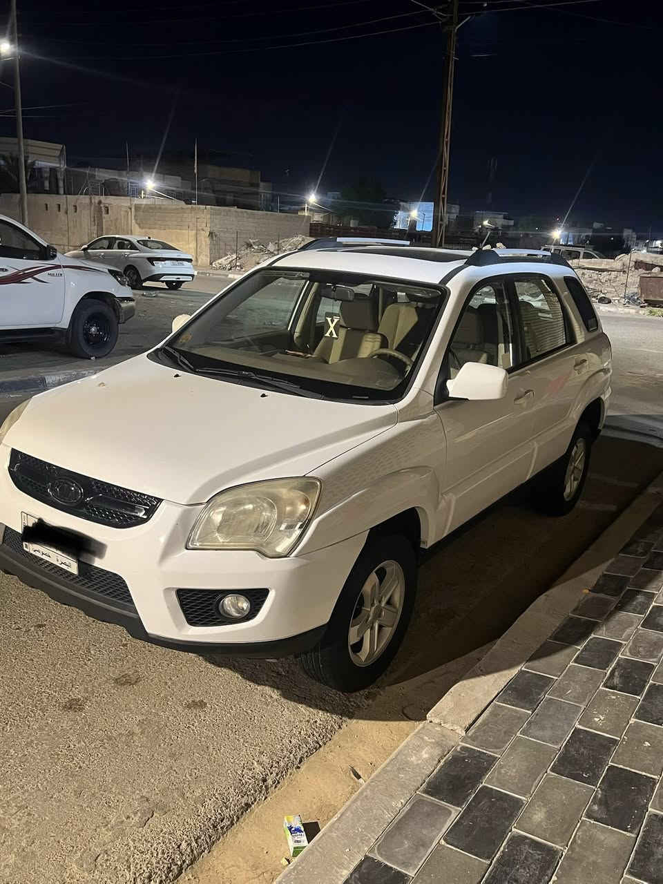 كيا سبورتج ٢٠١٠
السيارة جديدة جداً مكفول من كلشي وجاهزة من كلشي 
العنوان بصرة 
***********
السعر 130$ بيها مجال حك جيتك
