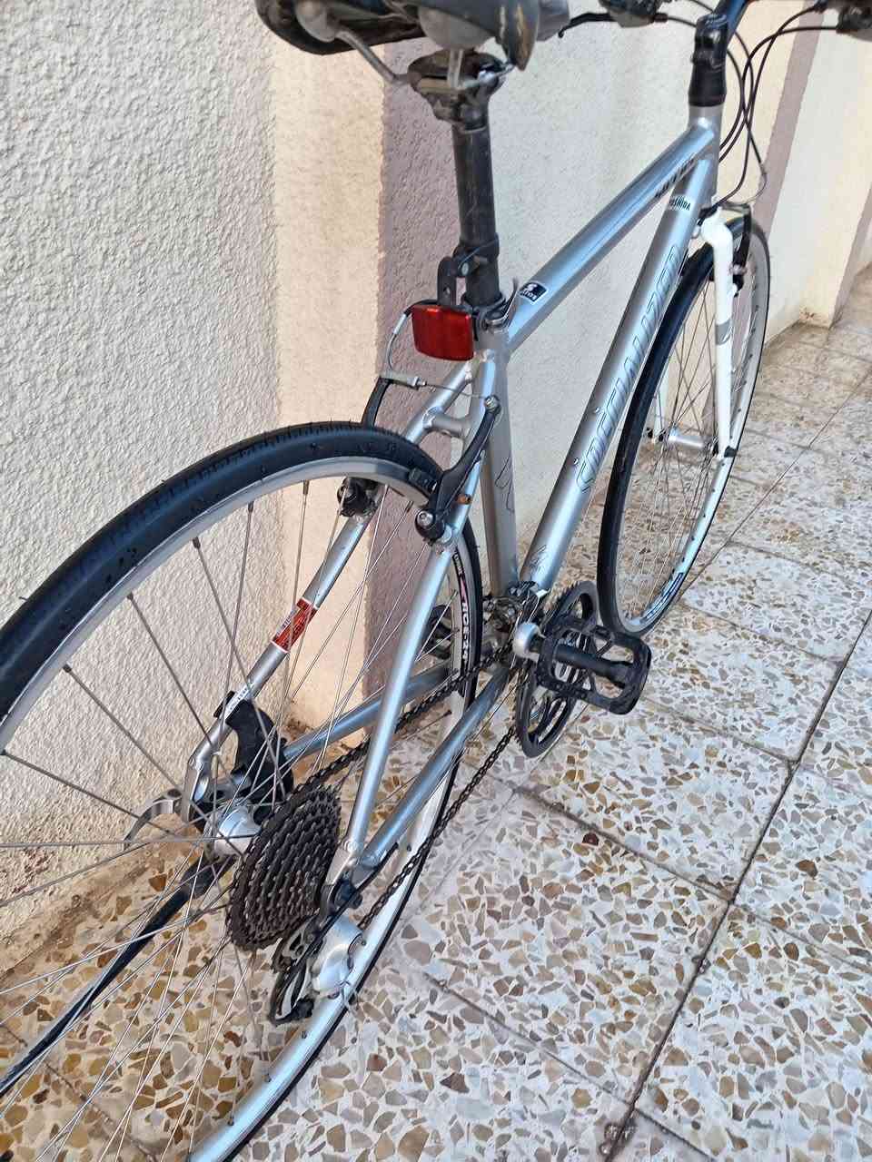 دراجه ماركـه
#Specialized #سبيشيل_زيد

حجم 28 c700
قياس فريم سمول S
معدن المنيوم بالكامل 
صنع يدوي فيتنام 🇹🇼
سستم شيمانوا التوس 8×3
لون سلڤر لامع
وياله مختمه #ALEXRIMS
بريكات #تيكتروا

#السعـر 170 الـف
#مكاني_موصل_جانب_الايسـر
#يـوجد_تـوصيل_محافظـات


**إذا كنت صاحب هذا الإعلان وتريد حذفه لأي سبب، رجاءا أرسل رسالة إلى الدعم الفني**