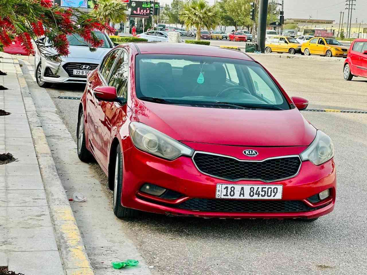 كيه فورتي  مديل 2016 بسمي سعر 96  قابل للتفاوض الاستفسار اتصل *********** وارد أمريكي حادثها جاملغ و وخشم بنيد فقط بدون دواخل وبيه قطعه صبغ كلير والباقي كفاله عامه مواصفات تحكم ستيرن شاشه كامره خلفيه ويل كب اشاير مره كهربائي حساسات خلفيه مكينه 2000 دوش مكينه وكير مكفولات حت من الفتح حداديه جديده تخم تاير تبريد ثلج ❄️ رقم بابل ب اسمي نكليزي سنويه ل 29 مكان سياره كربلاء كربلاء, العراق
