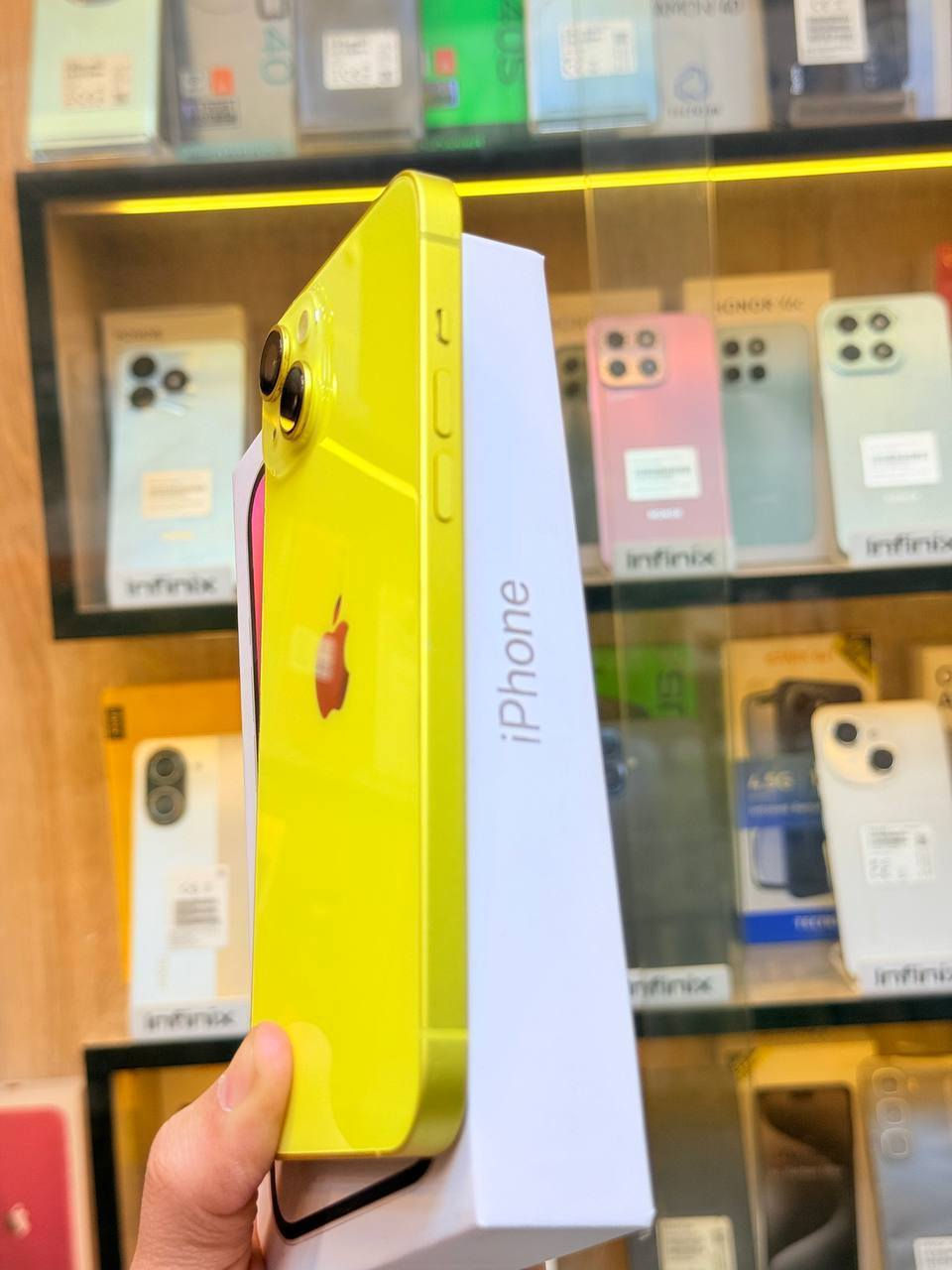 🌙🌙 عروض شهر رمضان  🌙🌙
أيفون14 ابلاص ذاكره  256بطاريه 94 لون مميز ايسم جهاز جديد يخبل ممبدل بي شي وتر بروف بالحاسبه  كله نورمال وبي ضمان 5 ايام كامل ملحقاته نموذج M لاصلي نضافه 100‎%‎   كنما فاتحه من الكارتون مكاني بغداد البياع شارع13 مركز الريس للموبايل
السعر 550 الف 
***********
