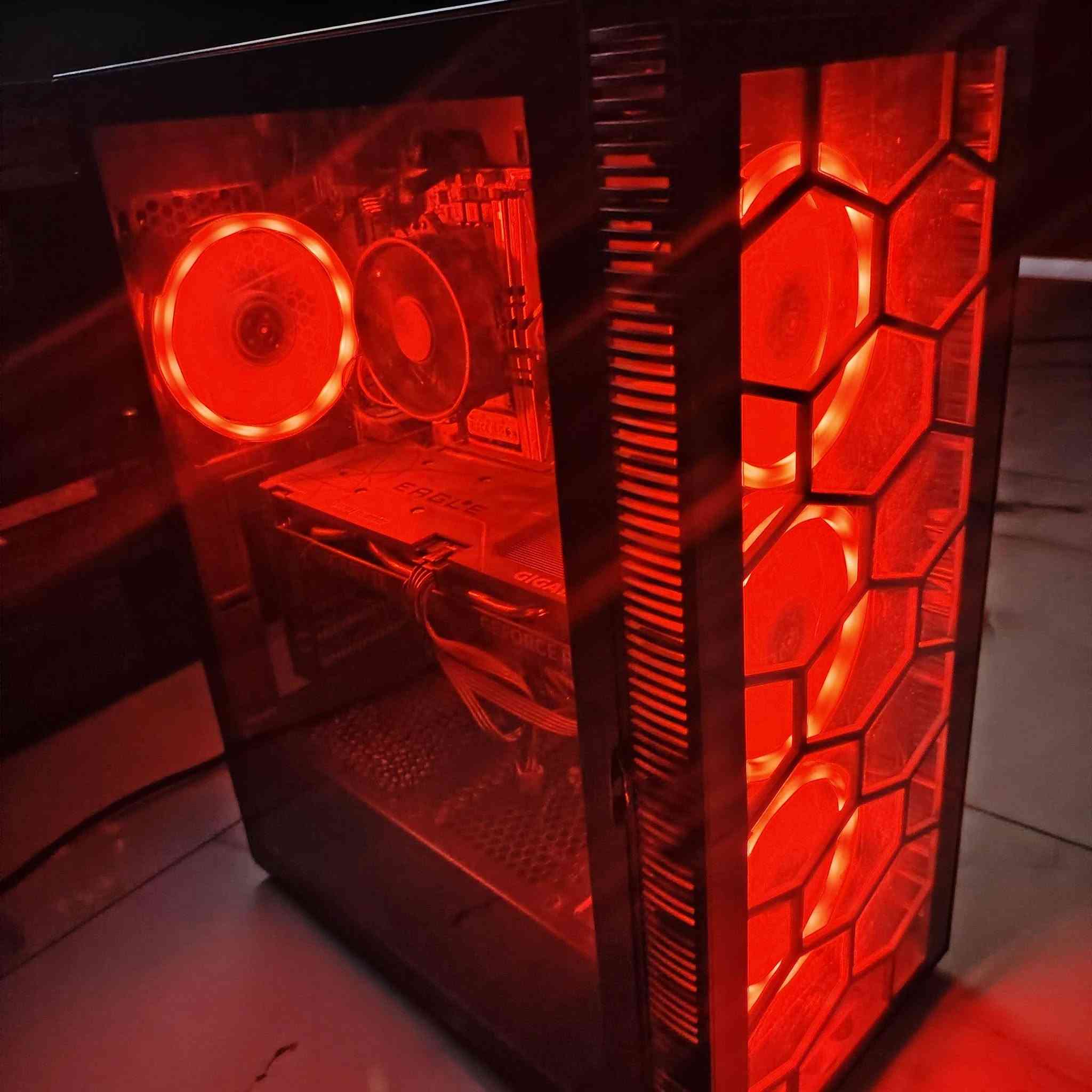 🔥 تجميعة Gaming قوية ونظيفة للبيع 🔥
✅ المعالج: Intel Core i5-12400F
✅ كارت الشاشة: RTX 4060 OC 8GB
✅ نسخة 3 مراوح من Gigabyte
✅ المذربورد: H610-VH4
✅ الرام: 16GB (2×8) 3200MHz
✅ الهارد M.2 SSD 256GB
✅ الهارد الثاني WD HDD 1TB
✅ الباور سبلاي: 650W
📦 التجميعة نظيفة جداً ومرتبة، وجميع الكراتين متوفرة:
✔️ كرتون الكيس
✔️ كرتون كارت الشاشة
✔️ كرتون المذربورد
✔️ كرتون الباور سبلاي
🎮 مناسبة للألعاب الحديثة وبرامج التصميم والمونتاج.
💰 السعر: 1150 
📍 الموقع: بغداد جميلة الأولى 
📞 للاستفسار مراسلة الخاص أو الاتصال.
***********
