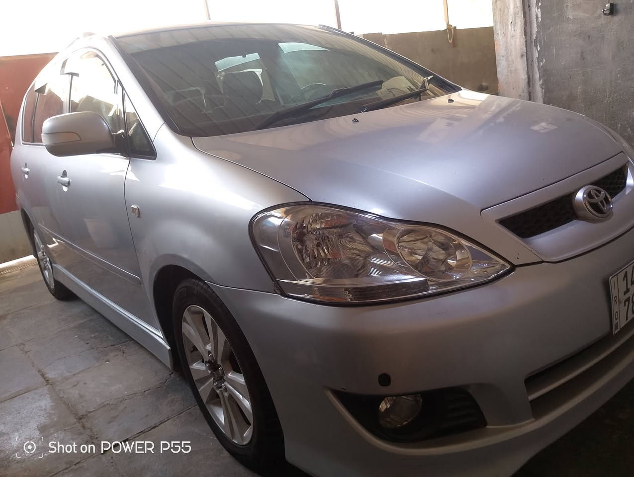 سلام عليكم للبيع تويوتا ابصم كرستال اصل S مديل 2003 توويل تحويل مباشر شاصي 12 رقم سنوية وهزه جديدة 
سيارة كفالة عامه ضربه وصبغ وعيب شرعي تبديل قطعه وحده فقط وموجوده  سيارة مامتعوبه ولامشتغلة خط مكينه وكير وتبريد شرط ثلج حدادية سدر وخلفي كله جديدة تخم تاير جديد سيارة جاهزة للاخير 
مكاني بصره خور الزبير  السعر 125 
للاستفسار انتصل وتدلل ***********
