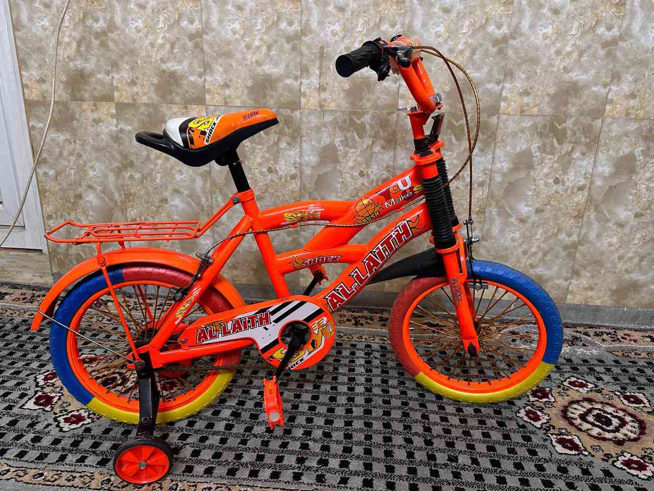 بايسكلات نوع راقي ثقيل اصلي
حجم 16... يركب من عمر 6 سنوات الى 10
السعر 70 الف .. توصيل داخل مجاني
***********
*********** النجف, العراق
