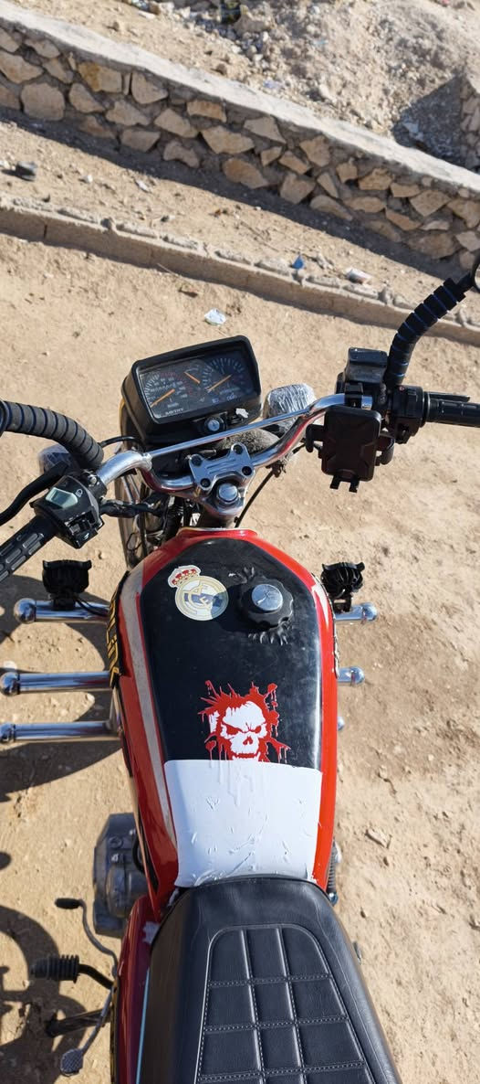 ماطور ايراني 21 للبيع475 نظيف كير محرك شرط***********
