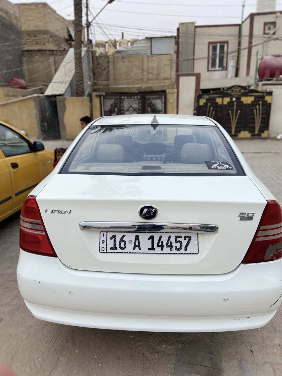 السلام عليكم للبيع فقط ليفان 620 موديل 13
بأسمي رقم جديد السعر 35 وبيهة مجال الشراي يتصل 

مكاني كربلاء ***********
