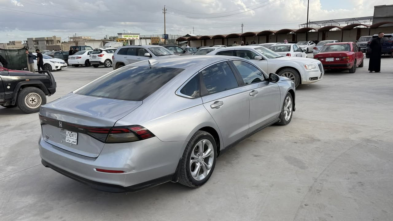 هوندا اكرود موديل 23  منفيس بيها ثلث قطع صبغ محرك 16 توربو السعر 140 مكاني الموصل هاتف ***********
