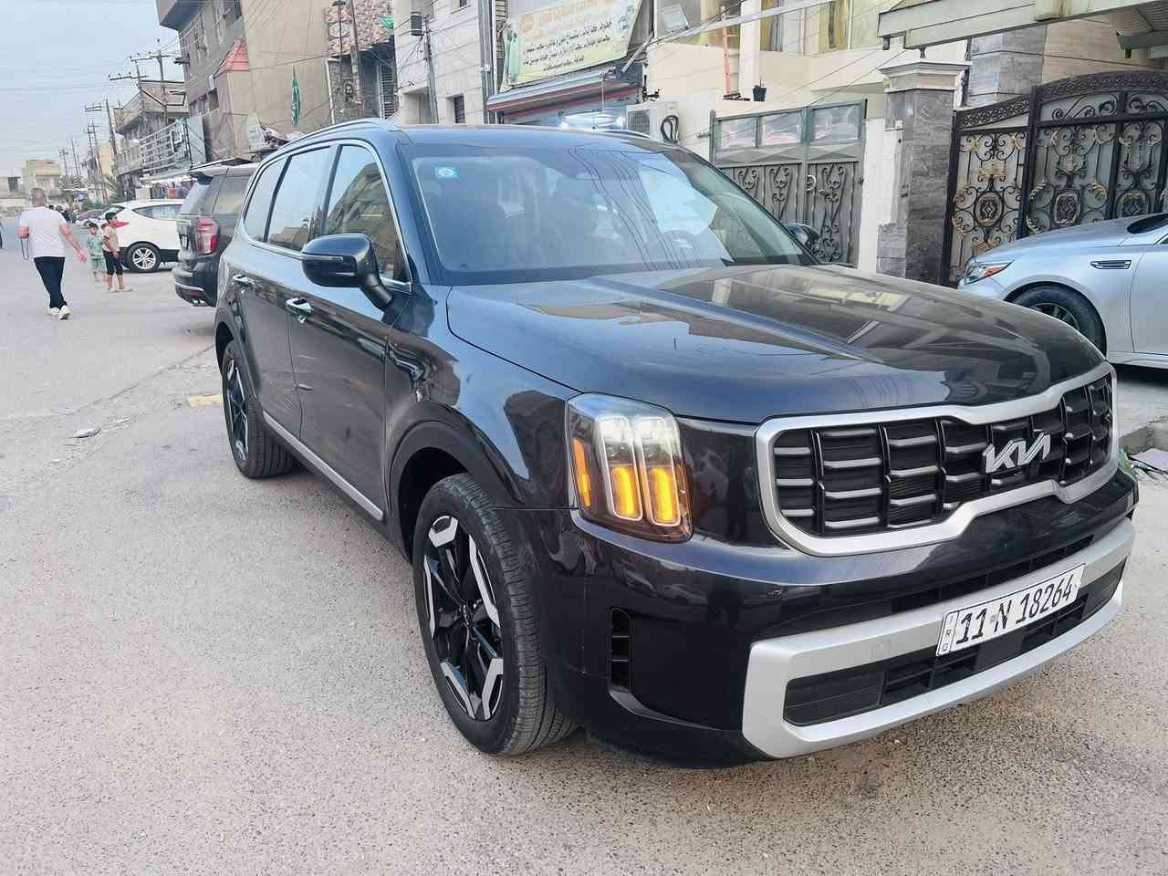 السلام عليكم تيلورايد  7 راكب موديل 25 S الون رمادي رقم شهداء دخول شهر الثاني رقم بغداد حادث كلش بسيط السياره ليبل واحد بدون تبديل

محرك 3800 دفع امامي
عدد المسافه 13 الف ميل
تحكم استيرن كامل
فتحه سقف
رادار امامي وخلفي
توقف ذاتي
تحديد مسار 
سايد بريك اتو
تدفئه كشنات
كشن كهربائي
صندوك كهربائي

السياره جديده الله شاهد
وبيها اهواي مواصفات السعر 280 وبي مجال للشراي مكاني بغداد البلديات الشراي يتصل وبي خير ويدلل ***********
