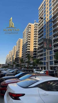 ✨ شقة للبيع -مجمع بوابة العراق 📐 المساحة: 232 م 🏢 الطابق: الأول 🌆 إطلا...