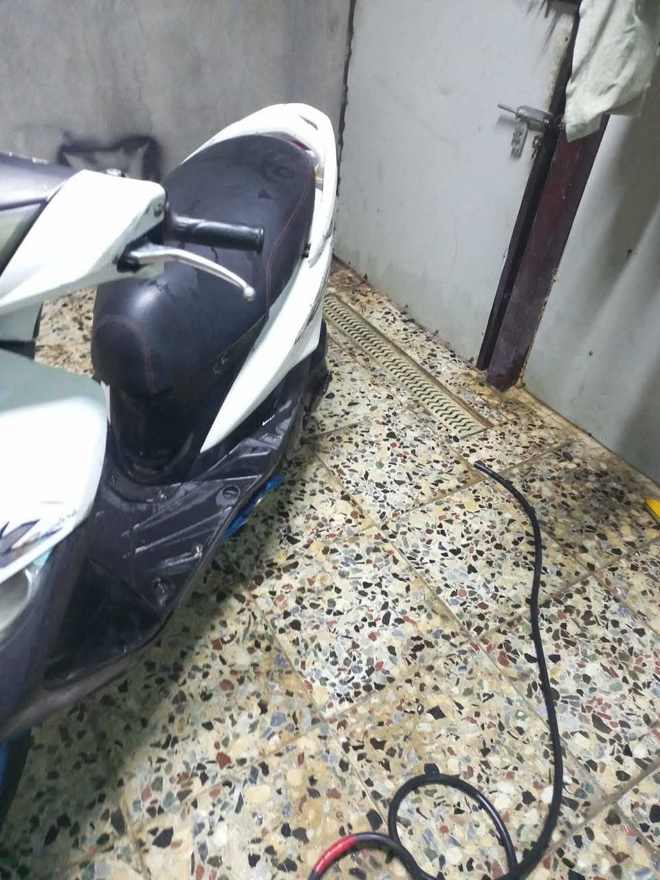 سلام عليكم ثعلب للبيع الدراجه كامله مكمله كهربائياتهة شغاله شلعه ومعدل الدراجه اتخبل تجفيت جديد صالهة يومين للبيع او مراوس اشاير جديده الاستفسار الرقم ***********
