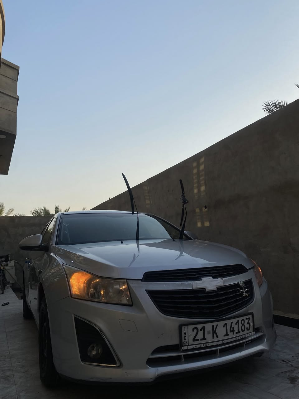 السلام عليكم من رخصة الأدمن شفروليه كروزموديل 2013 LS وارد خليجي السيارة جاهزة من كلشي تخم تاير حدادة تدفئه تبريد السيارة انضف من الصورة محرك او كير خير من الله السيارة صبغ جاملق جهة السائق  رقم السيارة سليمانية او بسمي السيارة تاخذها مني شرط ربع دينار مذب عليها كامله مكمله على حبايه او نص ماشيه (58ميل ) سعر السيارة 87 او بيها مجال مكاني البصرة ابي الخصيب للئستفسار اكثر ***********

