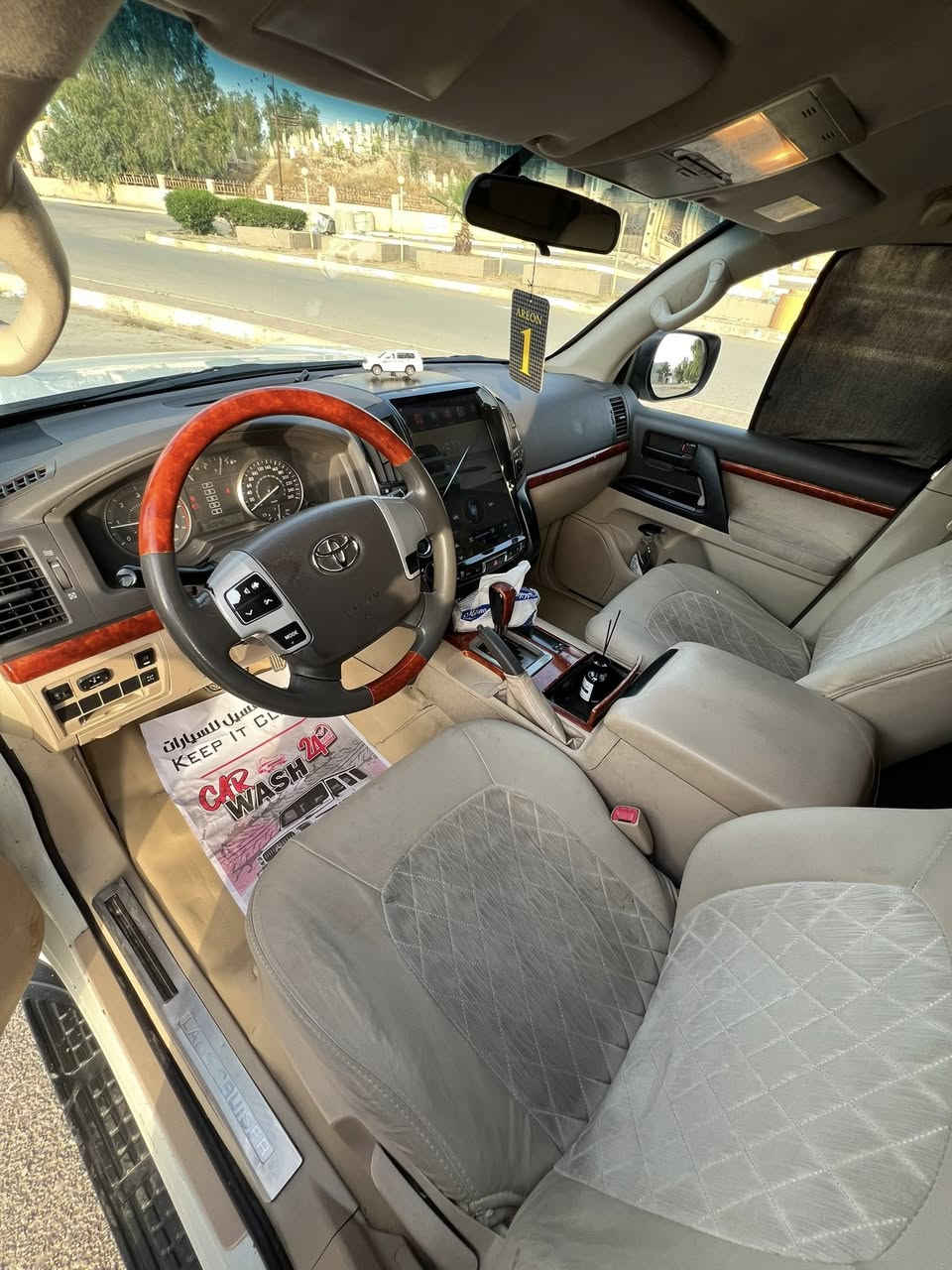سلام عليك البيع جكسارة موديل 2015 اصل
محرك كاز بيلاد V8 دةبل سوپر رقم سليمانية سنوية بسمي 

رقم و سنوية جديد تخم تاير جديد كير محرك حدادية شرط 

سيارة كير اوتوماتيك تبريد 3 قطع و 7 راكب  بصمة شاشة كامرة 

سيارة ماشي 178 الف حقيقي شرط 

بيها 4 قطع صبغ بونيت بابين گدام و جاملغ ورة السكن  شرط بدون معجون و ضربة 

مكان سيارة ب كركوك  ***********
