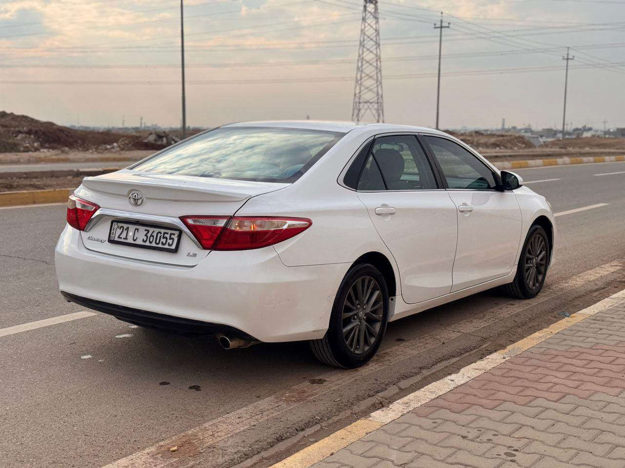 سلام عليكم 
تويوتا كامري
موديل 2015
ابيض ثلجي
داخل كريمي
شاشة 
كاميرا
تحكم ستيرن
تحديد سرعة
ويل كروم
كيج زينون
سيارة بي ثلاث قطعة نص صبغ  صونار موجود بل منشور 
سنوية هرة رقم موجود 
لحد 2028
ماشية ١٣٨مايل الف حقيقي
كير محرك تبريد بشرط محرك مامفتوح بدون صوت و بخار
شرط تحويل و غرامات
سعر 139$
مکان کرکوك
***********
*********** كركوك, العراق
