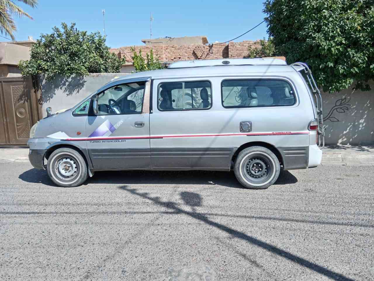 كيه ستاركس ٢٠٠٧ للبيع الموقع كركوك المواصفات
سنويه ٢٧ حصه كاز رقم صلاح الدين كهربائيات كلها شغاله تايرات باتري سلف ودينمه كله جديد السعر ٧٥ والتواصل ***********
