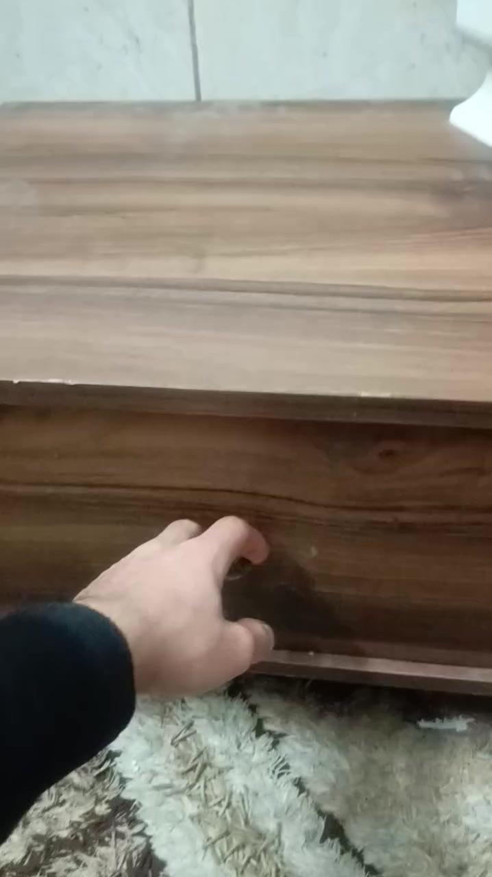 سلام عليكم غرفه للبيع 150 وبيها مجال مستعجل عله بيعته مكان هفلان فرع صيدليه حنان ***********بي وتساب
