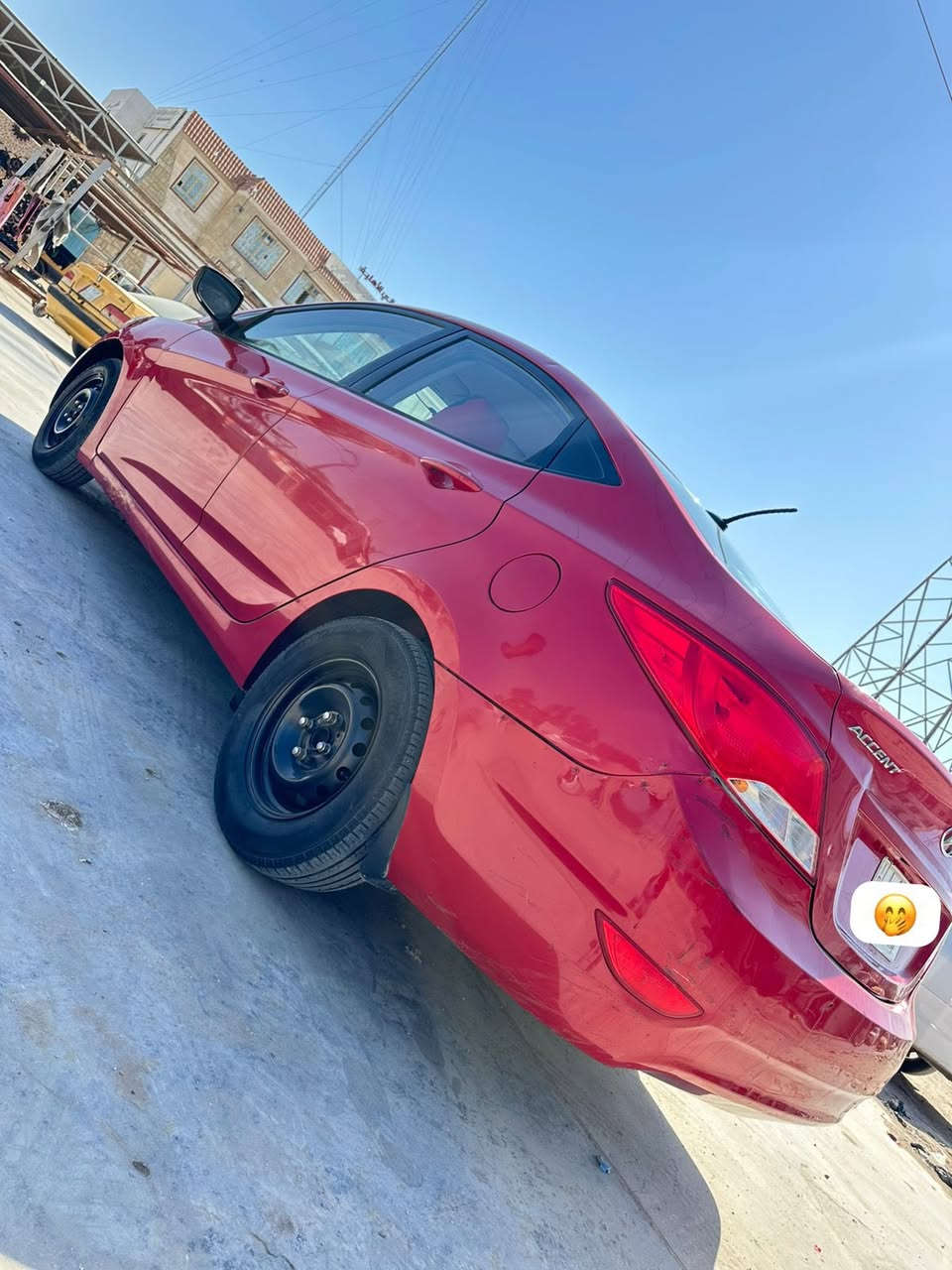 السلام عليكم
اكسنت موديل 2016 امريكي مكينه 1600 رقم بغداد مميز بأسمي ، سنويه لل 29 ، بيها قطعتين صبغ فقط ( البنيد صبغ وربع جاملغ فقط ) باقي كفاله ، مكينه وكير وحداديه وتبريد ❄️ تخم تاير كله جاهزه ___ السعر 85 وبيها مجال 
العنوان ديوانيه مركز 
***********
