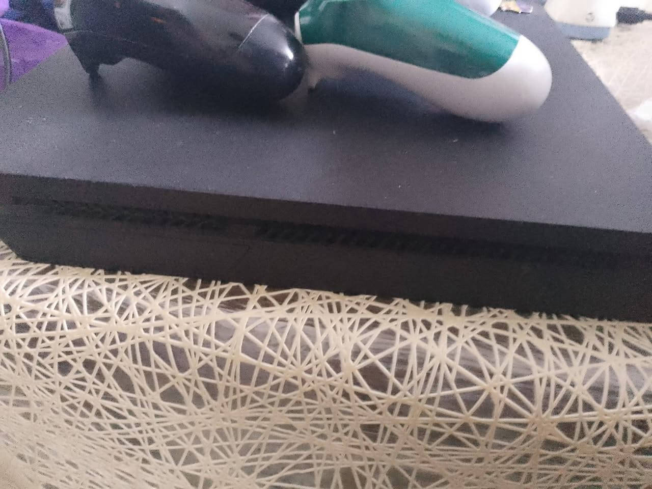 بلي فور نضيف مامفتوح و مايتهكر نضامه ١٣ و نضيف كلش بي يدتين و ملحقاته كامله السعر 170مكاني بغداد حي الجامعه الرقم ***********
