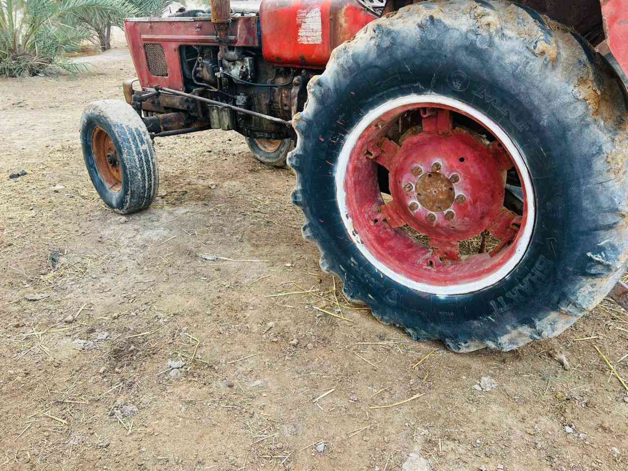 السلام عليكم عنتر للبيع موديل 87 مكينه جديد نكره سلف  وراه فدان وخرماشه ***********    ***********
