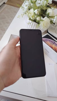 آيفون XS ماكس • ٦٤ جيجا • ذهبي