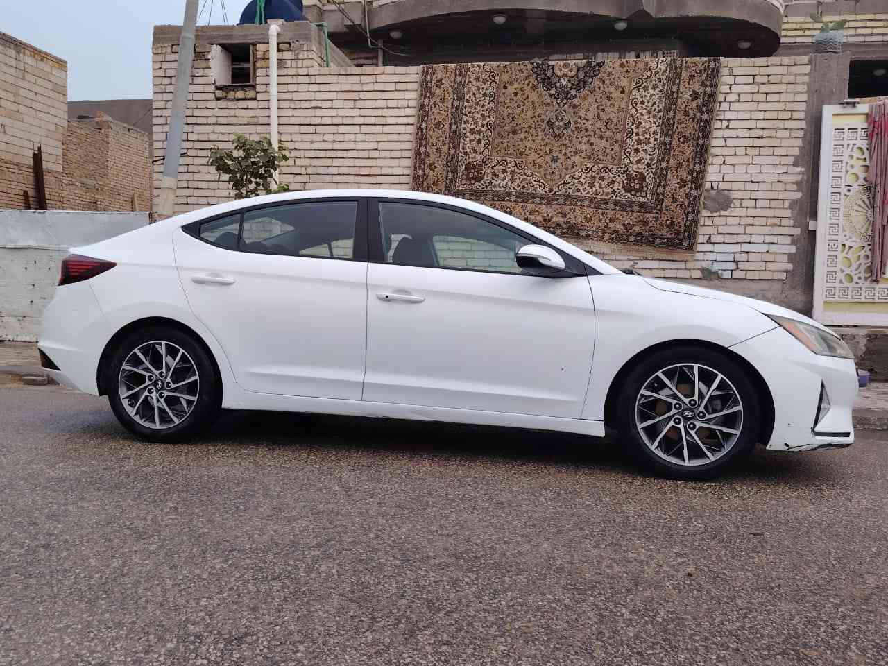 السلام عليكم النتر للبيع موديل 2020 وارد امريكا فول مواصفات حادث السيارة بنيد وجاملغ بدون دواخل لغد وشاصي مكفول وبيهة بابين صبغ أثر شخوط والسونار موجود بل صور مكان السارة كربلاء ***********
