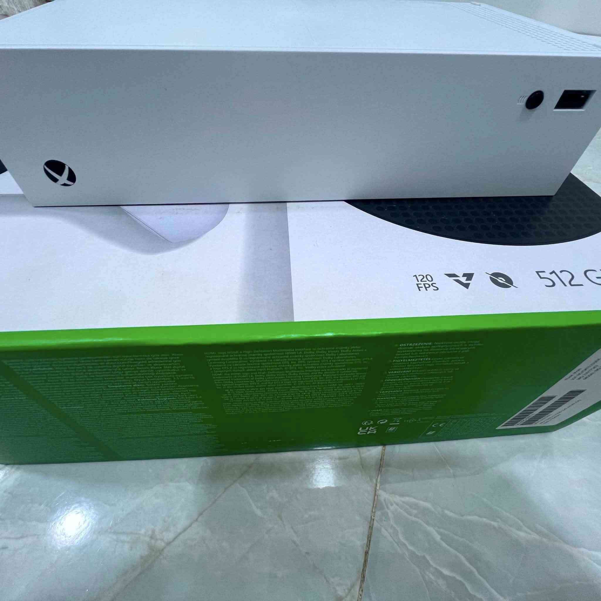 اكس بوكس سيرس للبيع مستخدم قليل جدا اقل من اسبوع نضيف ما بي اي عيب ذاكره 512 بالكرتون وتجي بي يده سعره 400 وبي مجال 
***********
