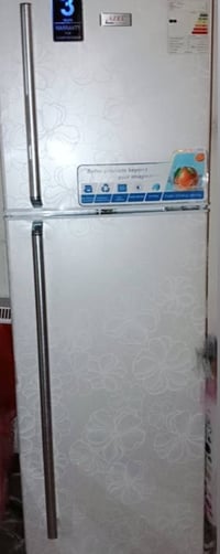 ثلاجة • نوعية كلش زينة • حجم وسط