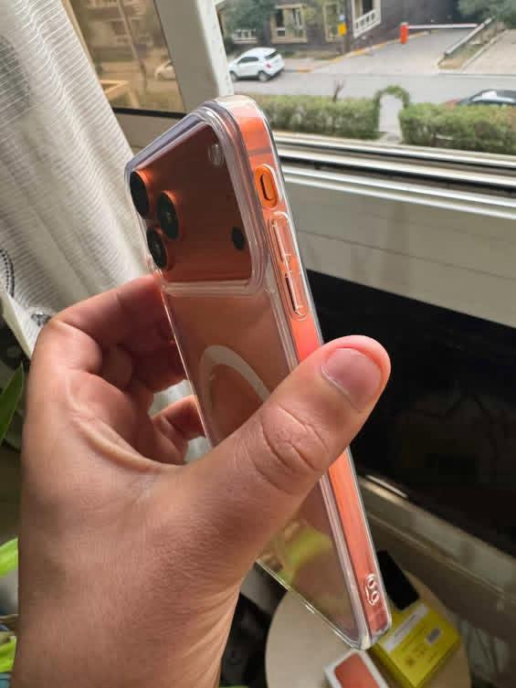 السلام عليكم Xs max محدث 17 برو ماكس جهاز نضيف كلش ذاكره 64  دبل سيمكارت رايده ب 245 بي مجال بسيط مكاني بغداد الطوبجي ***********
