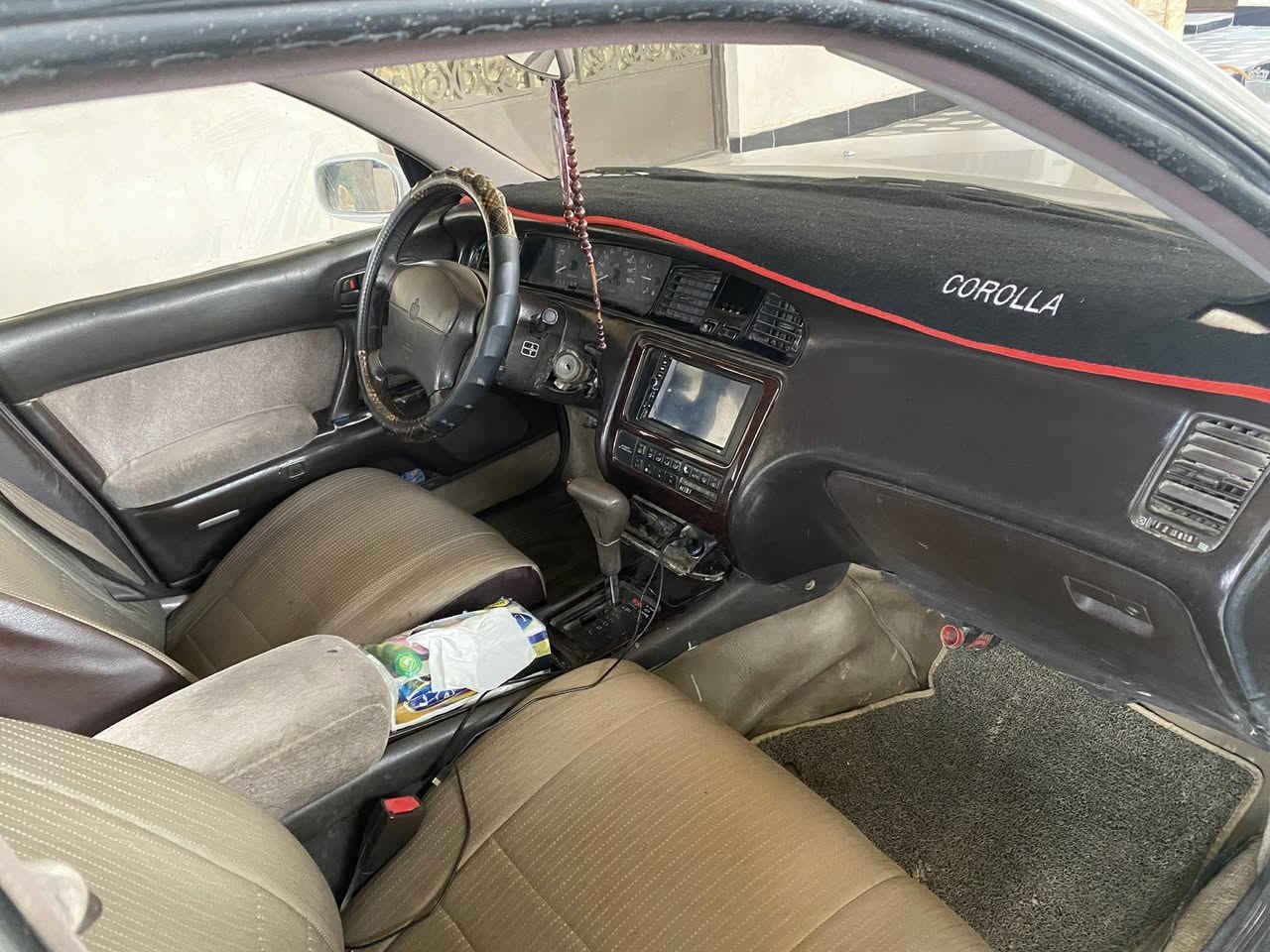 السلام عليكم للبيع فقط بطة منفصل موديل 94 رقم بغداد الجديد انكليزي وسنوية بأسمي تحويل مباشر السيارة مكفولة من الصبغ عدى الجاملوغ الخلفي الأيمن نصه مصبوغ والباقي بلاد محرك بطه ديلكو 2500 محرك وكير مكفول تبريد شغال تخم تاير وصدر  وحدادية وكهربائيات  جيدة /السعر 60 ورقه ومجالها قليل/مكان السيارة بغداد المدائن/ماارد على اي تعليق الشراي يتصل ***********/وبيها واتساب
