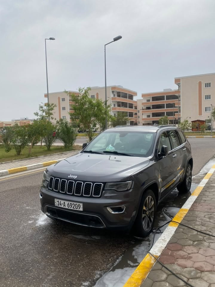 جيب خليجي 2018
ماشيه 112mile
مبدل باب خلفي نفس لون اصلي 
مكفوله من الصبغ 
سياره مابيها مصرف حداده وتايرات وتبريد 
سعر 238 ورقه وبيها مجال
***********
