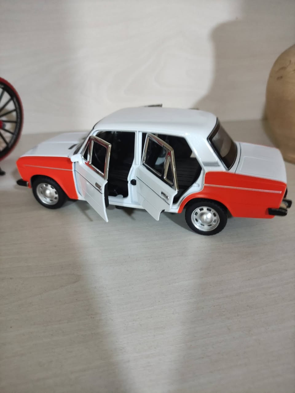 سلام عليكم سيارة لادا للبيع موديل قديم يوجد توصيل واتساب ***********
