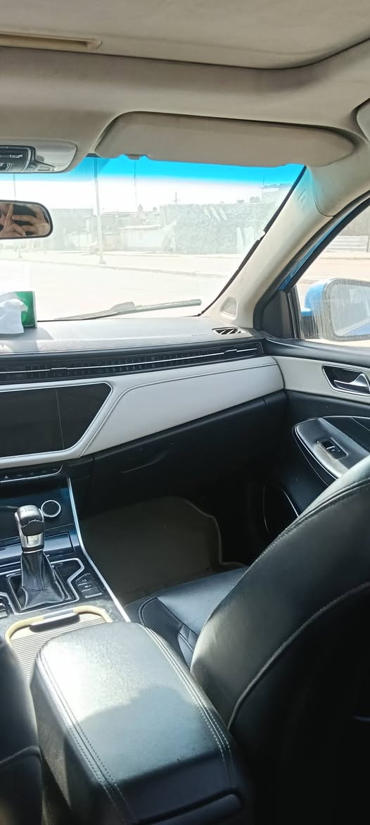 شيري اريزو فئة ال6 مديل 19 فوول مواصفات للاخير حساس خلفي تبريد ثلج قطعتين مرايا  شفط أربع كامرات 360 درجه فتحه سقف سيارة كلش تونس وممتعه صارت عندي رجفه بل المشي بس مو دائما تصير فتره وفترة لارحت مصلح ولاشي لان ماموكفتني السيارة كفاله كير محرك شرط 
سيارة مال اقصاد استقطاع مباشر بعد عليه سنه ونص راعيه بغداد كلش خوس انسان سيارة دواخل بل الجيس بدي كلش حلو ضربته كلش خفيفه جاملخ وراجع بارد سعره 74 رقمي للتواصل *********** عنواني البصرة ابي الخصيب
