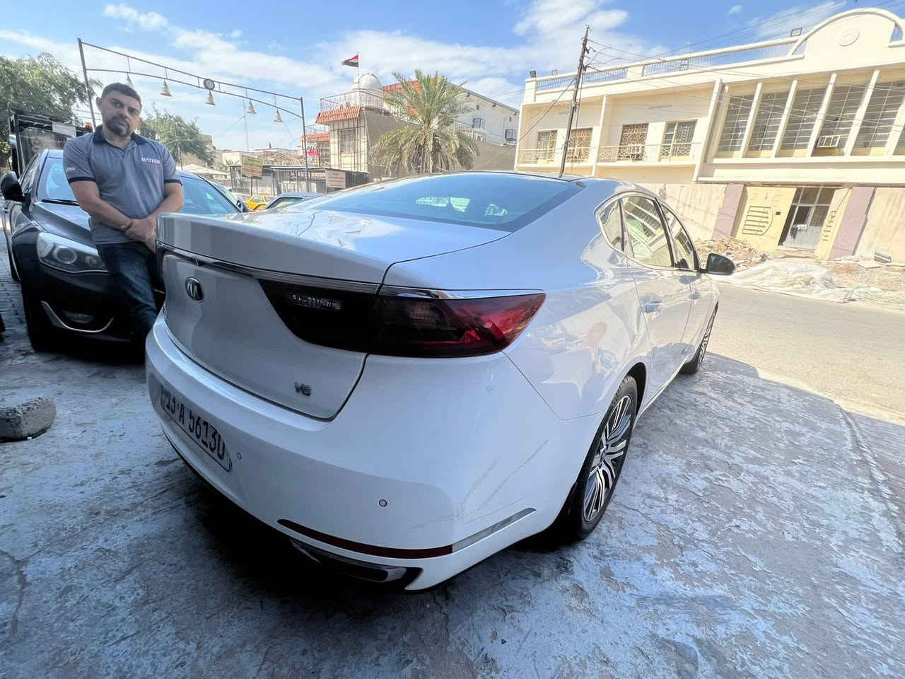 كادينزا 2018 
خليجي 
ضربتها جاملغ يسرة و بنيد ( مضروبة بهويشة ) 
تحكمات ستيرن 
كوشنات كهرباء 
شاشة و كاميرا 
محرك 3500 دوش المرغوب
السعر 145 و بيها مجال بسيط 
***********
