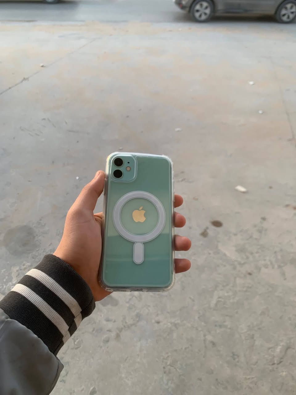 ايفون 11 عادي
السعر 230 بي مجال 
حالة البطارية : 83
***********
