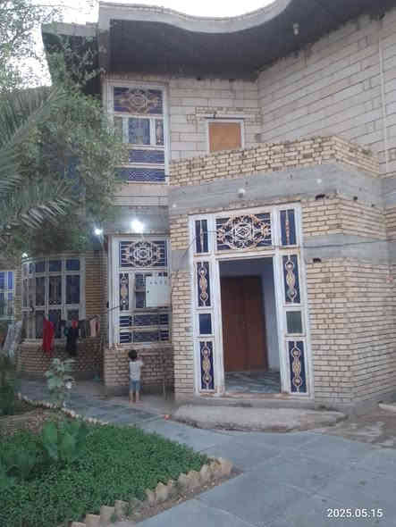 بيت زراعي مساحته 400 
ركن شارعين طابقين 
الصخيين شارع المصطفى 
السعر 130 للاستفسار اتصال على 
***********ابو علي
