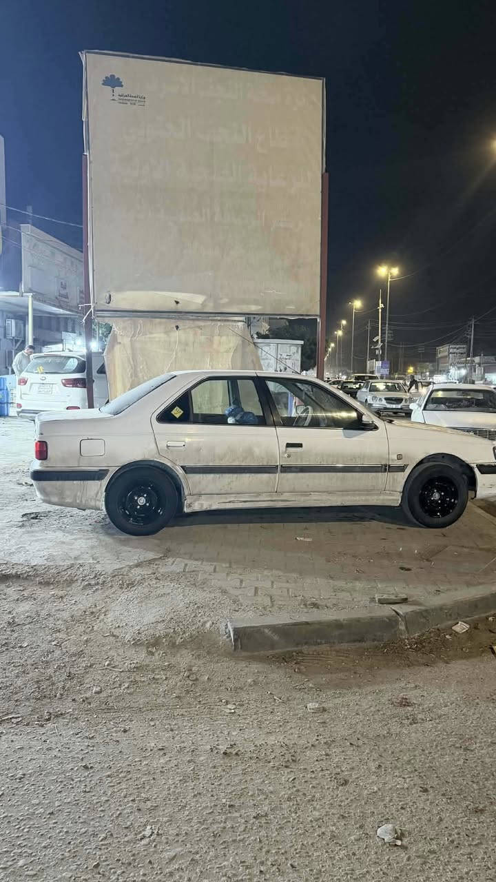 سلام عليكم لبيع بيجو بارص ٢٠١١ كير مكينه حداديه تخم تاير تخم ويل دوشمه كهربايات كله شغاله غرفته خير من الله تبريد شغال عايز غاز فقط  سيار بيه بنيد مبدل وباب سايق مصبوغ وبيه مجاملغ الوره شويه صبغ سياره جاهزه وحلوه مال تكسي  لل مراوس بياباني ملكه كصتين راس الثور كصتين مارك مكان سياره نجف رقم بغداد مداور ثاني يوم   شراي يجي خاص او يتصل ***********  السعر ٣٨
