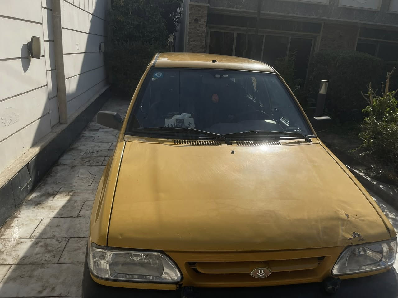 السلام عليكم سياره سايبه 15 الكشر كدامك السياره نضيفه مابيه نقص بيه ضربه بل. باب ترجع بارد مكينه خير من الله صدر جديد تبريد ثلج سياره جاهزه رقم إنكليزي بسمي مصفره هيئه وغرمات رقم*********** السعر 36 بيه مجال قليل
