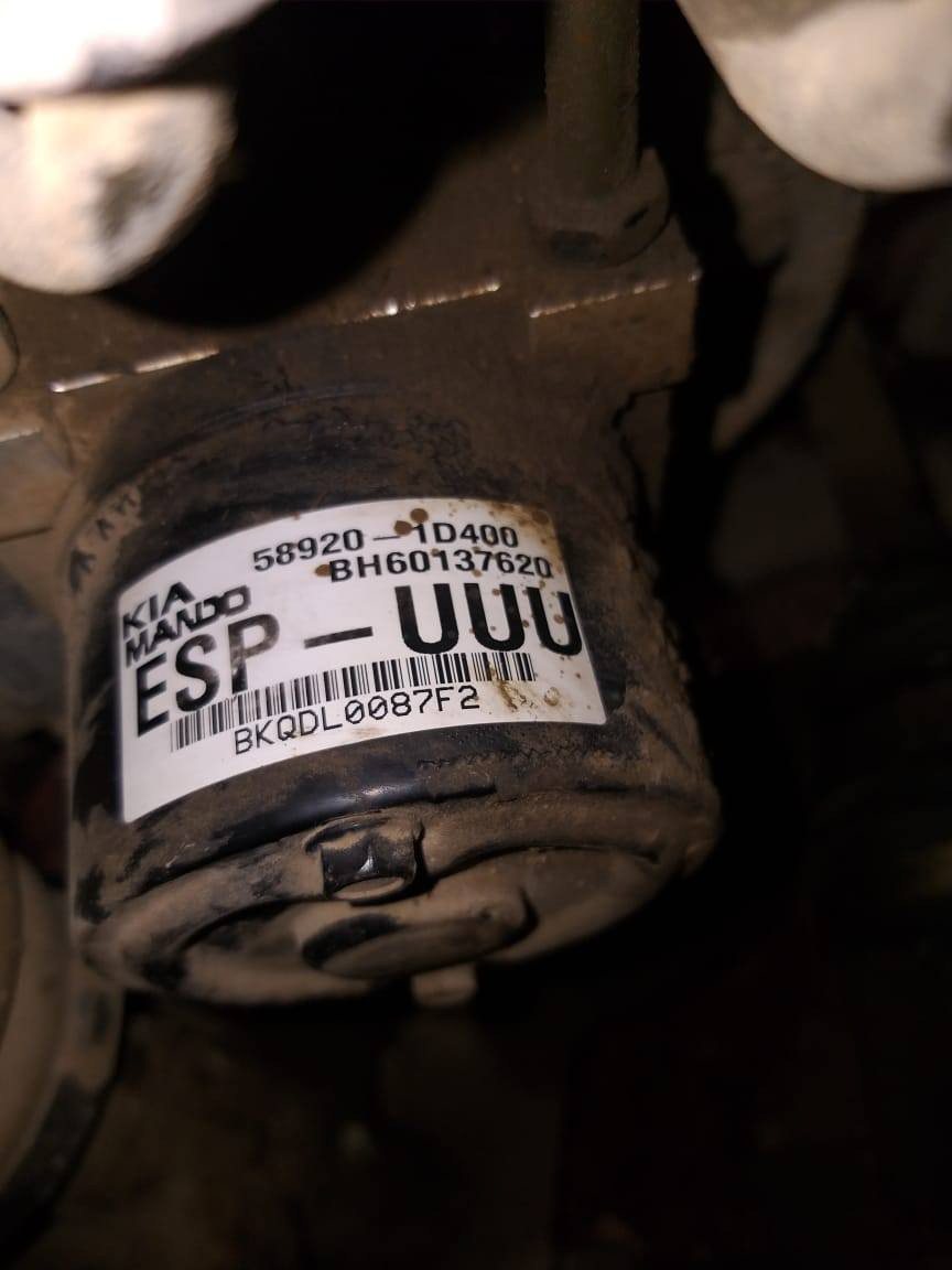 سلام عليكم! 😎 متوفر عندي غراض كيا رندو بكل ألوانه وأنواعه، وجميع الموديلات موجودة!
كونتورلات بارخص الاسعار 
يوجد توصيل لجميع محافضات العراق 
للاستفسار التواصل ***********
