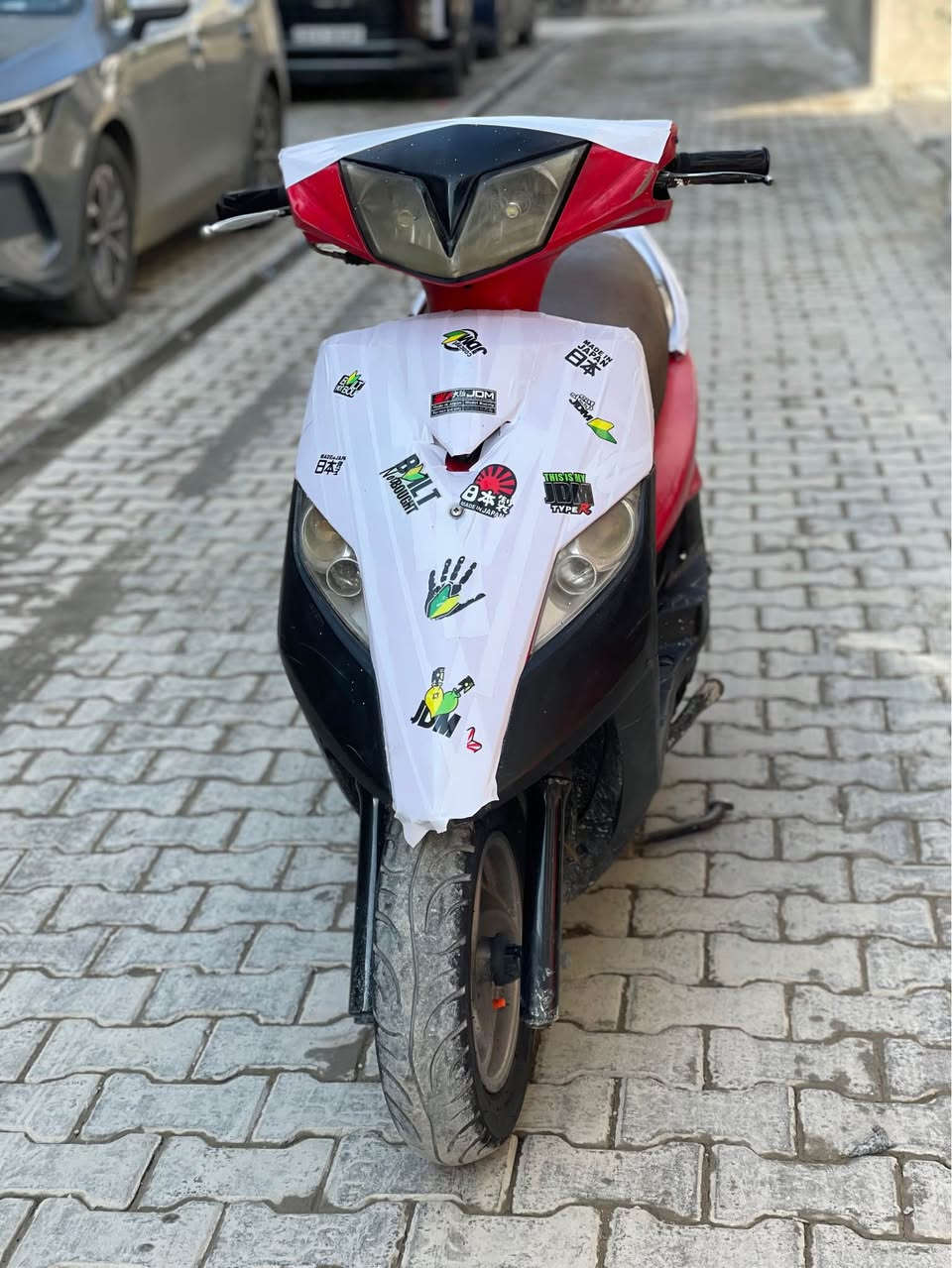 ماكس ثعلب مكينة خرسة شلعة او معدل دراجة كلش ناعمة او حلوة مابيه اينقص تجي تفحص ايمشكلة بيه تاخذه بلاش جيب الف فيتر وتعال اذا بيه مشكلة دراجة بلدية برغي ممفتوح بيه . معدل حلوة شعلة تشوفه بعينك شكد حلوة  للبيع فقط سعر  550 بيه مجال بصيط للشراي مكاني بغداد شعب  رقمي ***********شراي يتصل  متواجد اي وقت بغداد, العراق
