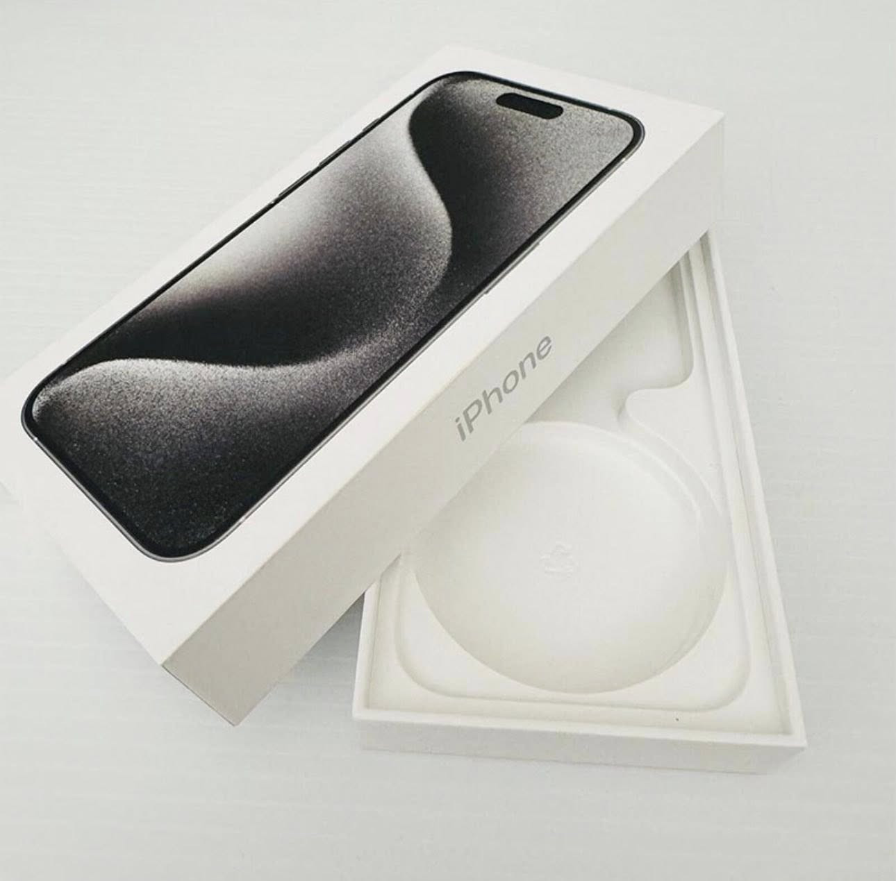 سلام عليكم

ايفون ١٥ برو ماكس تيتانيوم ٢٥٦ بطاريه ٨٨ الجهاز اخو الجديد كامل هوه و البوكس و الكيبل 

بابل /القاسم

السعر مليون 
شراي واتساب او خاص 
***********
