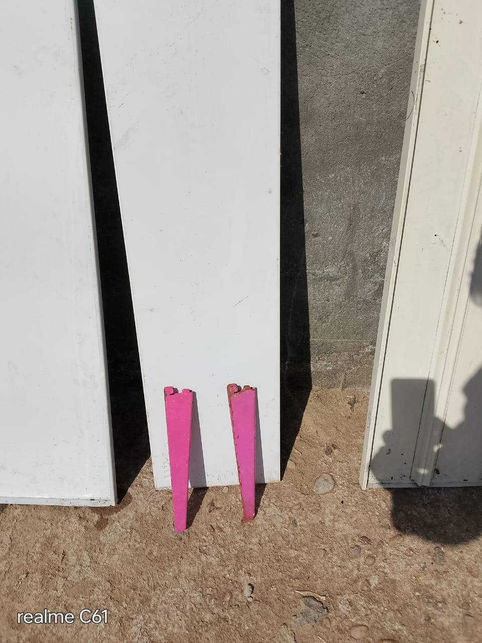 السلام عليكم رفوف للبيع عنواني الطبر
22 رف العرض ماله 20 سم
سعر القطعه 5 الاف
وهذا رقم راعيهن ***********
وهذا الواتساب ***********
