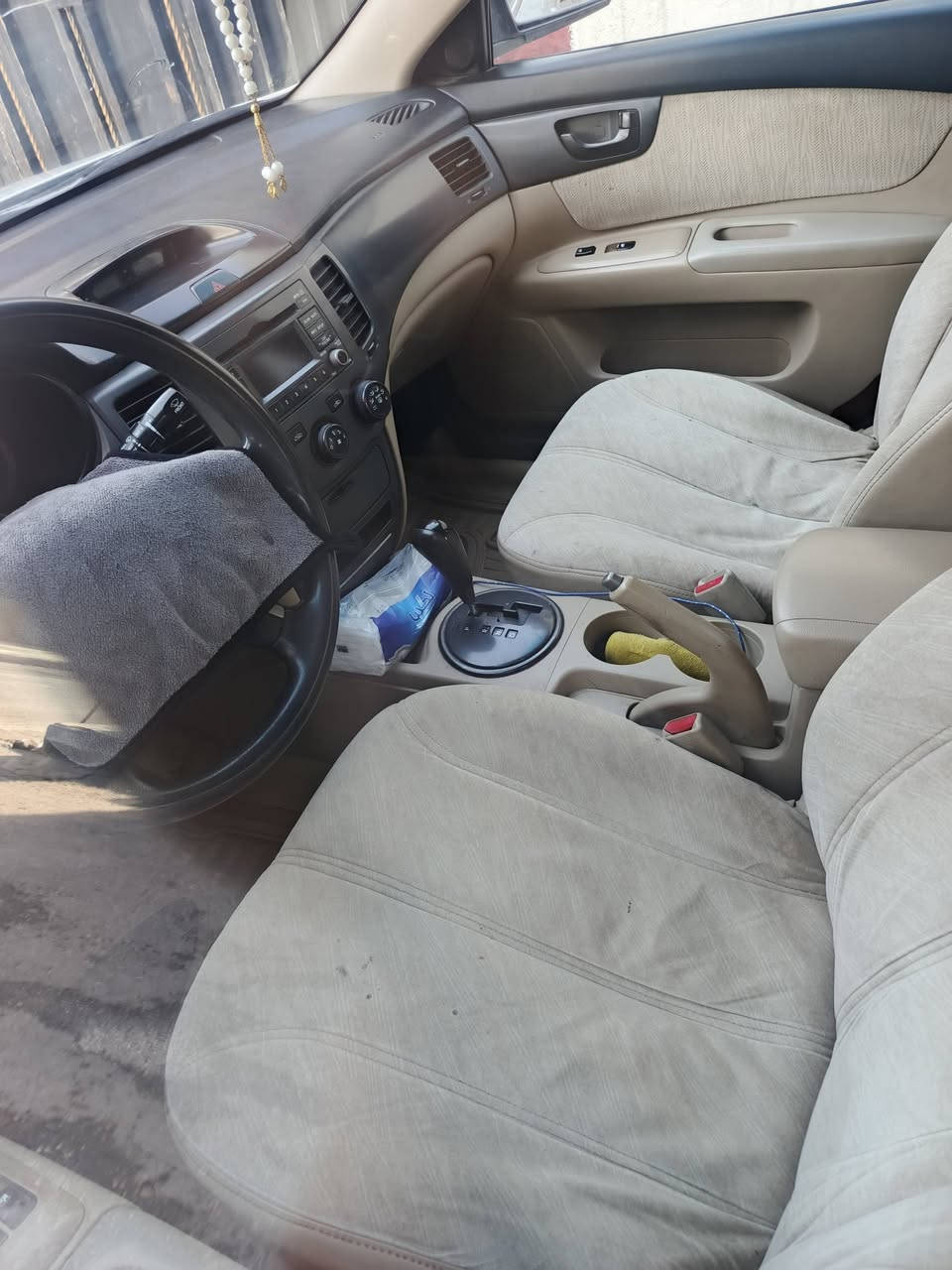 سياره اوبتما 2010امريكي
محرك دوش 2400
تدفه تبريد
محرك كير كوله بشرط
ترياك وين ميعجبك 
بيهه قطعه وحده مبدل فقط باب السايق 
بيهه مكانت صبق اني ابيع حزام 
سياره خير من الله 
سياره رقم نكليزي بسمي تحويل ثاني يوم 
السعر 100 وبيهه مجال حك الجيه 
عمي هذا الموجود كدامكوم امانت الله ورسوله ***********
