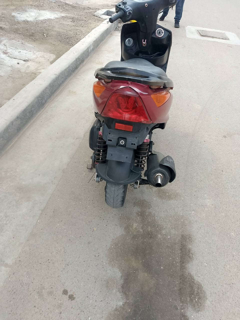 سلام عليكم دراجه ماكس ثعلب 140للبيع دراجه حلوه ونضيفه مزوده صدر امامي خلفي  كلجات مطابق صالنصه ام الوزه صجميه كور بصمه  بوشه 59دراجه كهرباءيات كله شغاله لايت زنون الدراجه خير من الله شلعه ومعدل تاكل الكاع رقم تلفون***********
