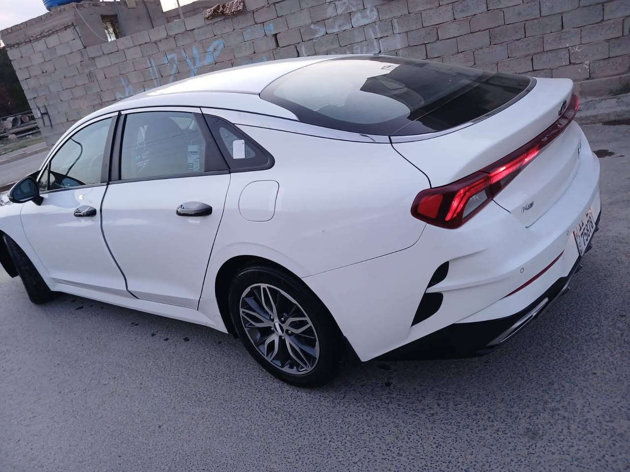 K5 موديل 2021محرك 2000دوش
ماشيه 150سياره كلش نضيفهه تخم تاير صدر أمامي خلفي حساسات أمامي خلفي سياره خير من الله جاهزه من كلشي مابيهه اي نقص سياره بأسمي تحويل ثاني يوم رقم بغداد انكليزي السعر 180وبيهه مجال رقم الهاتف ***********
