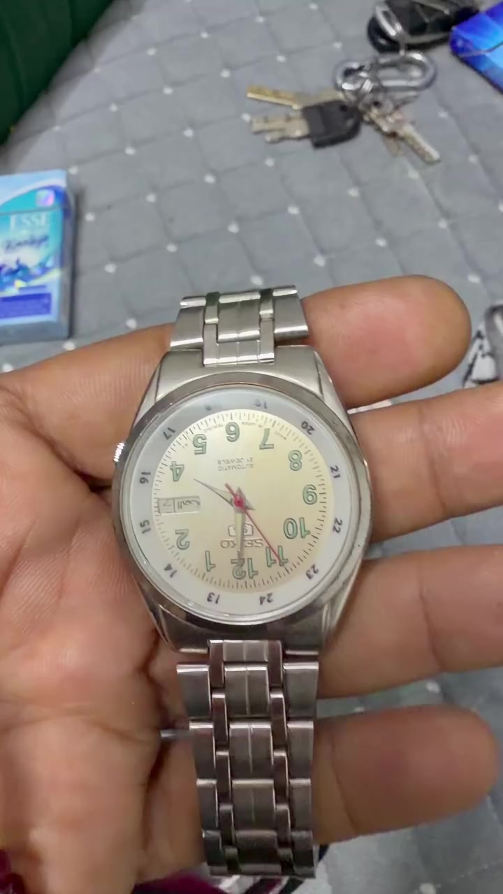 عندي هاي ساعات اختار من عدهم مراوس ساعة ابل


**إذا كنت صاحب هذا الإعلان وتريد حذفه لأي سبب، رجاءا أرسل رسالة إلى الدعم الفني**