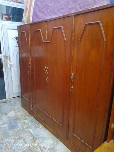 كنتور مستخدم 4بيبان سعره 150الف للستفسار اتصال على الرقم ***********
