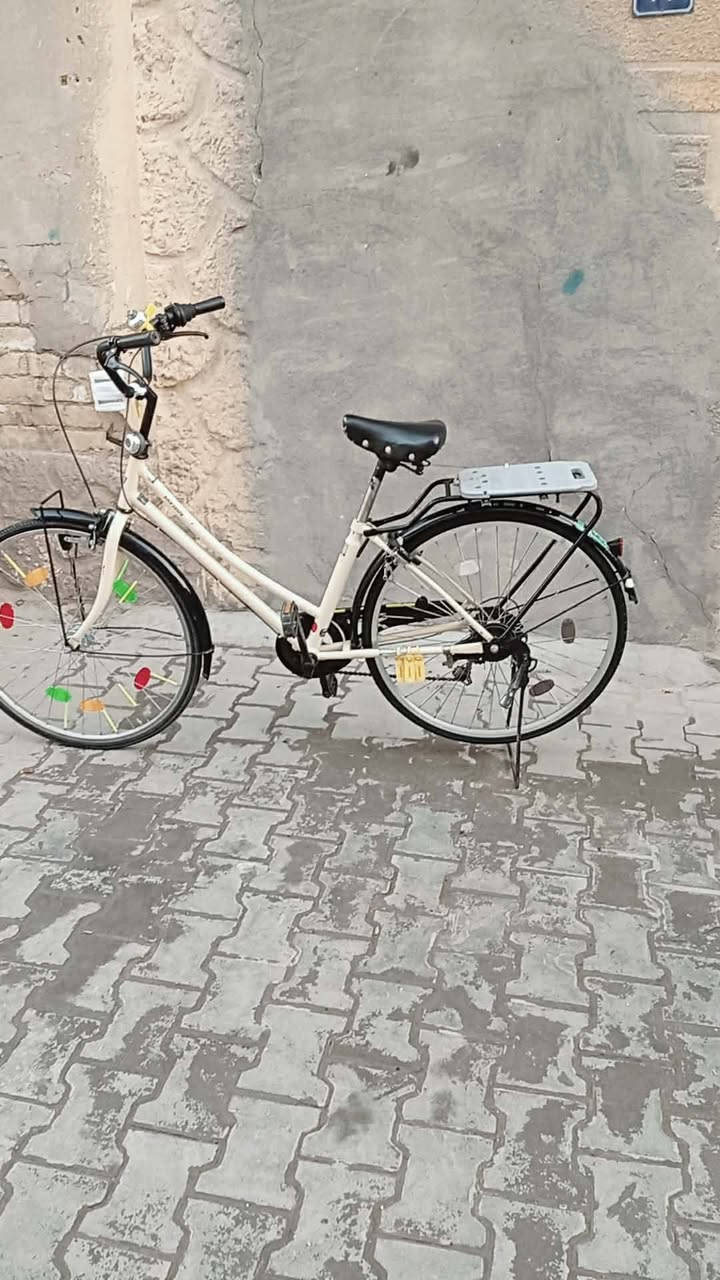 السلام عليكم باسكال بناتي
نضيف بلادي ما مفتوح بي برغي حساس يشتغل كير 6 موديل 2021 
حجم 26
السعر 130 . وبي مجال 
مكاني بغداد الشعلة


**إذا كنت صاحب هذا الإعلان وتريد حذفه لأي سبب، رجاءا أرسل رسالة إلى الدعم الفني**