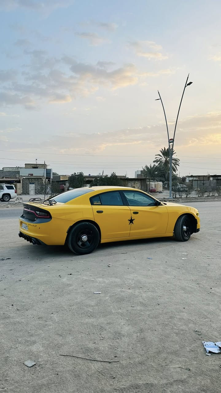 جارجر بوليسي موديل 2020 اصل رقم بصره تحويل شوكت مايعجبك. سياره جاهزه من كلشي كير الاف  مكينه. هيمي. سياره. احلااا من الصوره *********** بصره قضاء المدينه. سياره. خط كربلاء.
